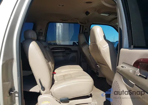 2004 Ford Excursion Limited from USA, damaged, VIN 1FMNU43SX4EB57487